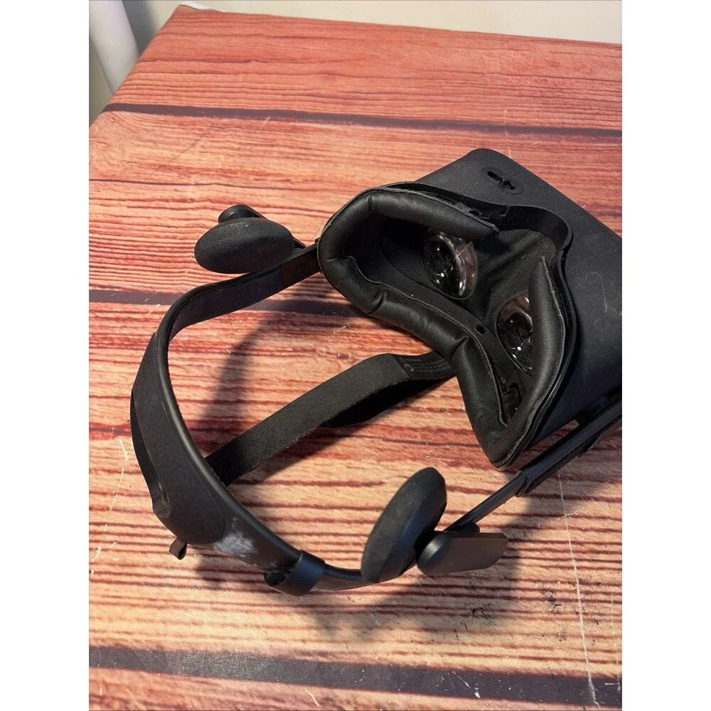 Meta Oculus Rift CV1 VR Virtual Reality Headset With Headphones ONLY